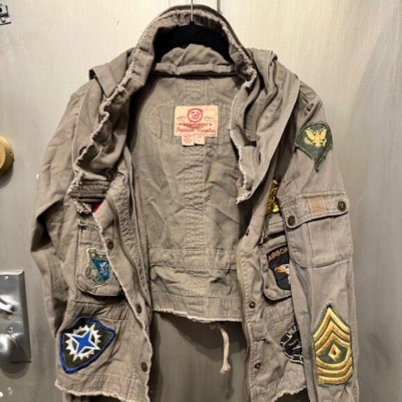 Vintage Military Bolero Cargo Jacket / Parka with Patches & reversible hood - Picture 2 of 16